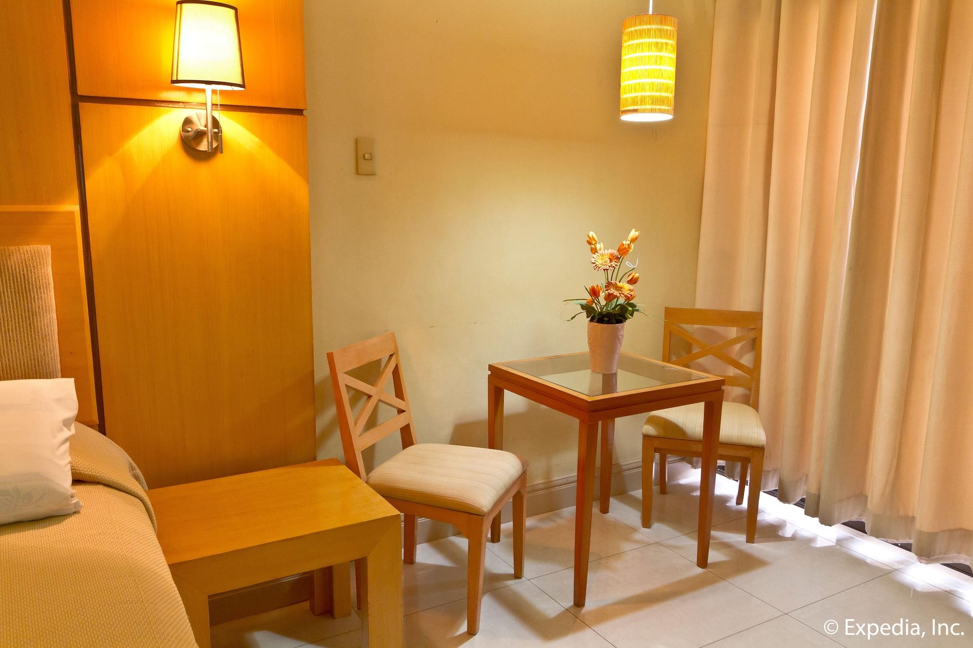 Crown Regency Residences Cebu - Quarantine Hotel Экстерьер фото